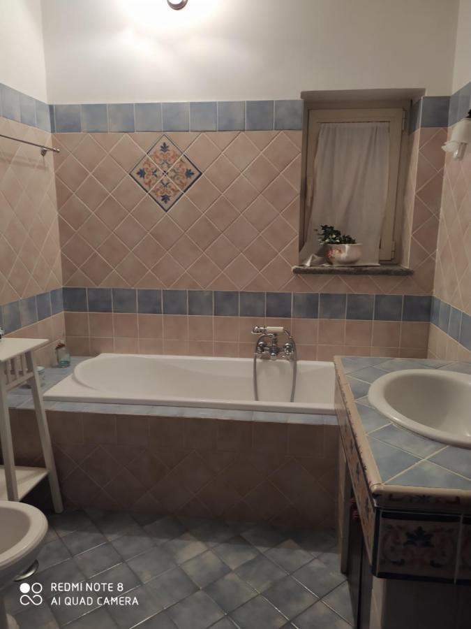 Il Poggio Degli Ulivi Apartment Trevignano Romano Luaran gambar