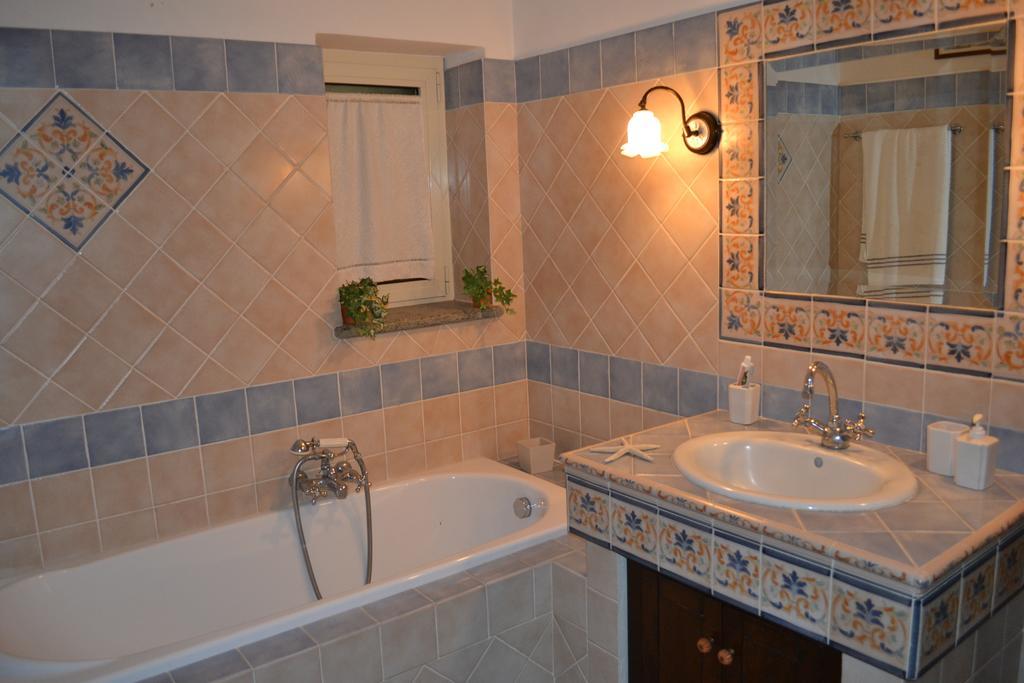 Il Poggio Degli Ulivi Apartment Trevignano Romano Bilik gambar
