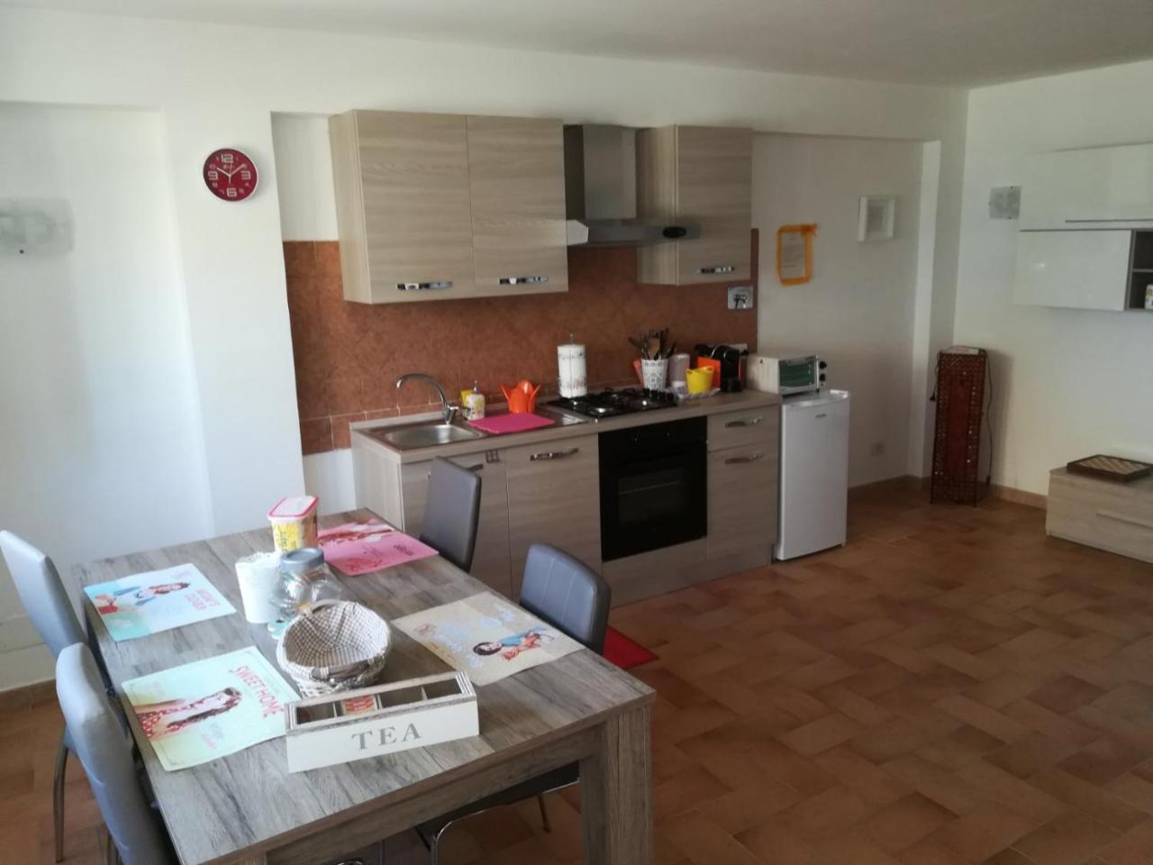 Il Poggio Degli Ulivi Apartment Trevignano Romano Luaran gambar
