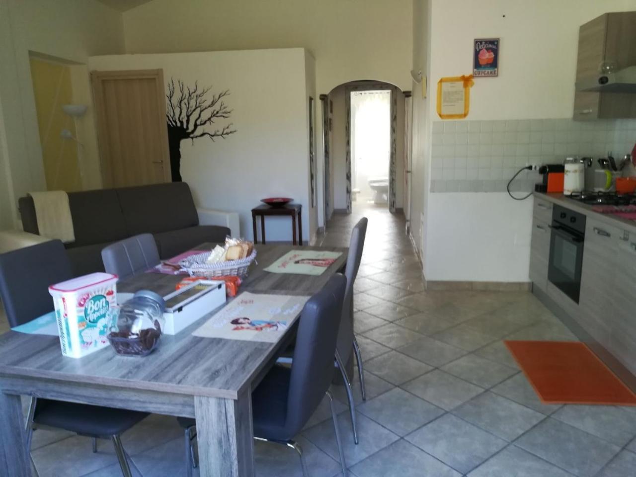 Il Poggio Degli Ulivi Apartment Trevignano Romano Luaran gambar